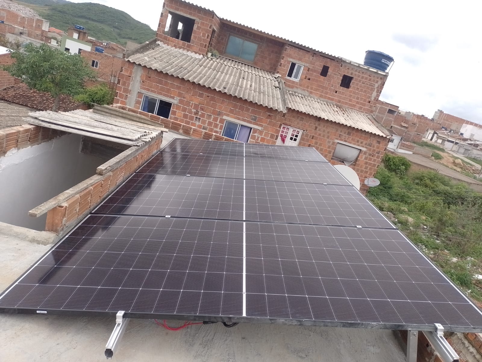 Instalação residencial de energia solar — Daniele, Caruaru — Ferreira Solar