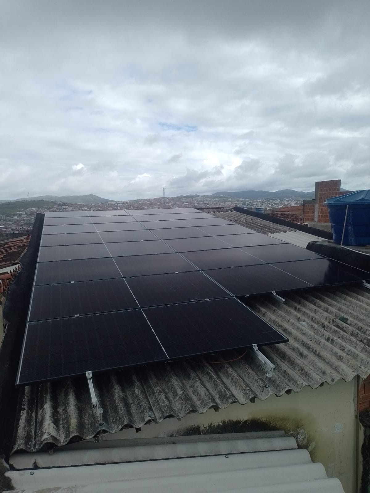 Instalação residencial de energia solar — Helton, Caruaru — Ferreira Solar